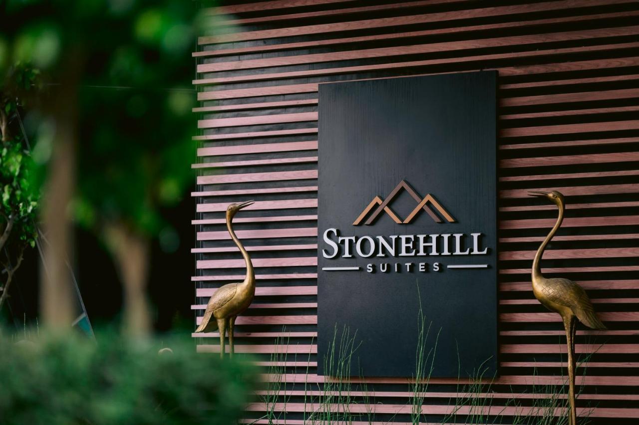 Stonehill Suites Bacolod Esterno foto